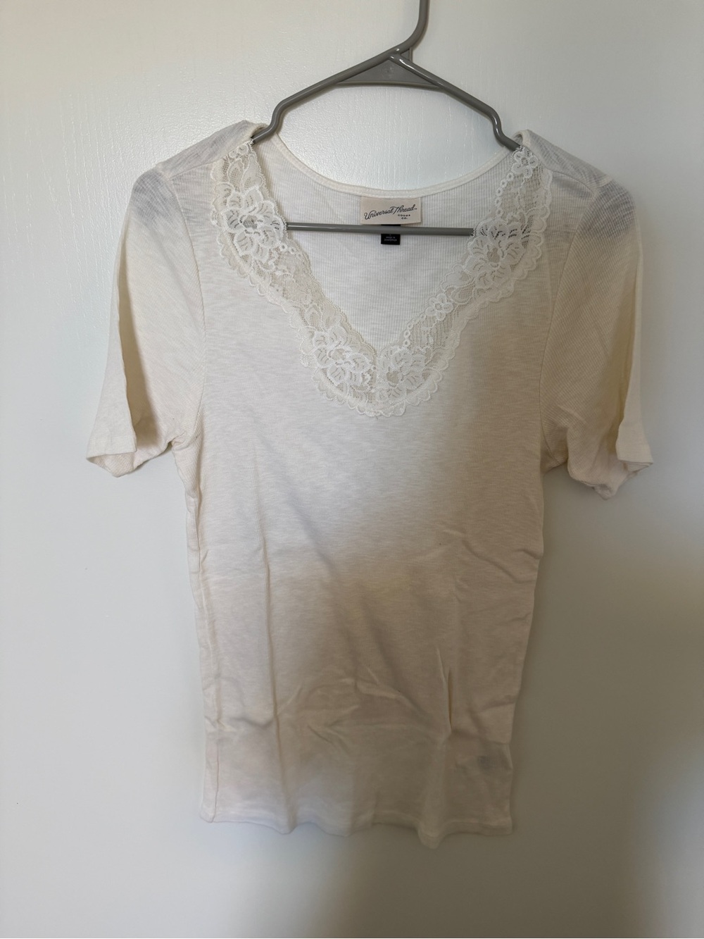 Women’s White Universal Thread Blouse